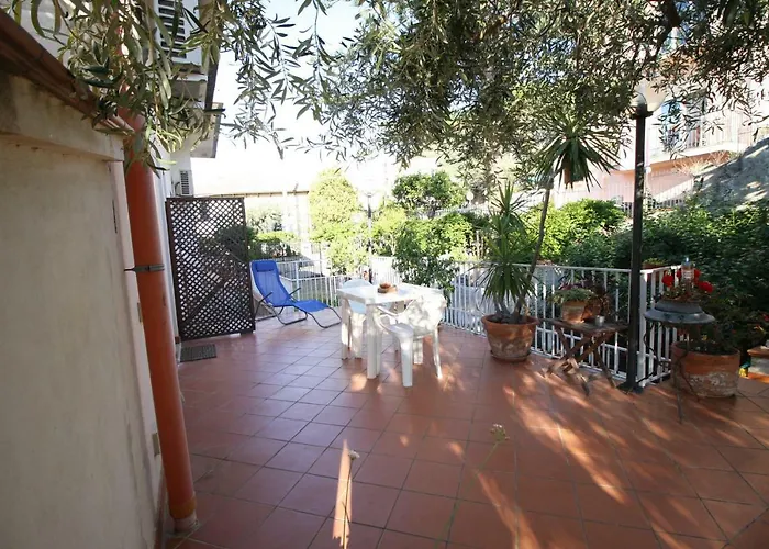 Rosa Bed & Breakfast 4*