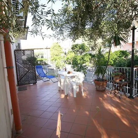 Rosa Bed & Breakfast 4*